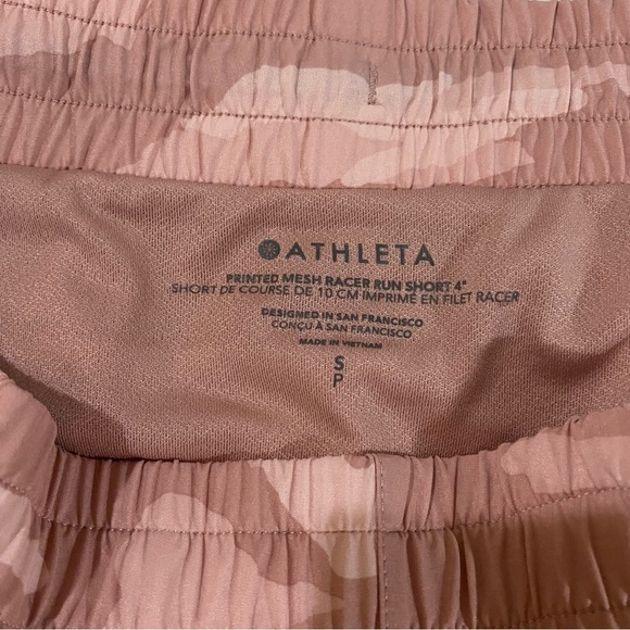 🎈Athleta  camouflage training shorts . - Picture 3 of 5
